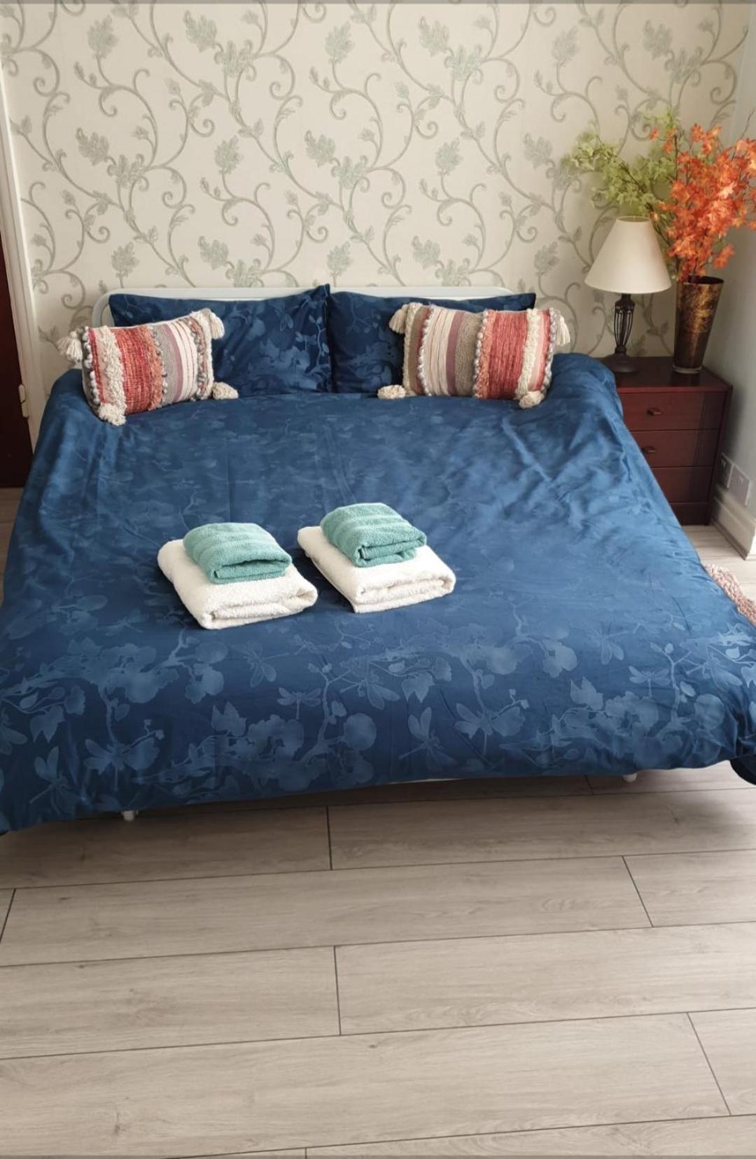 Beautiful Double En-Suite Room, Separate Entrance, Ilford, Central Line Gants Hill, Free Parking Екстериор снимка